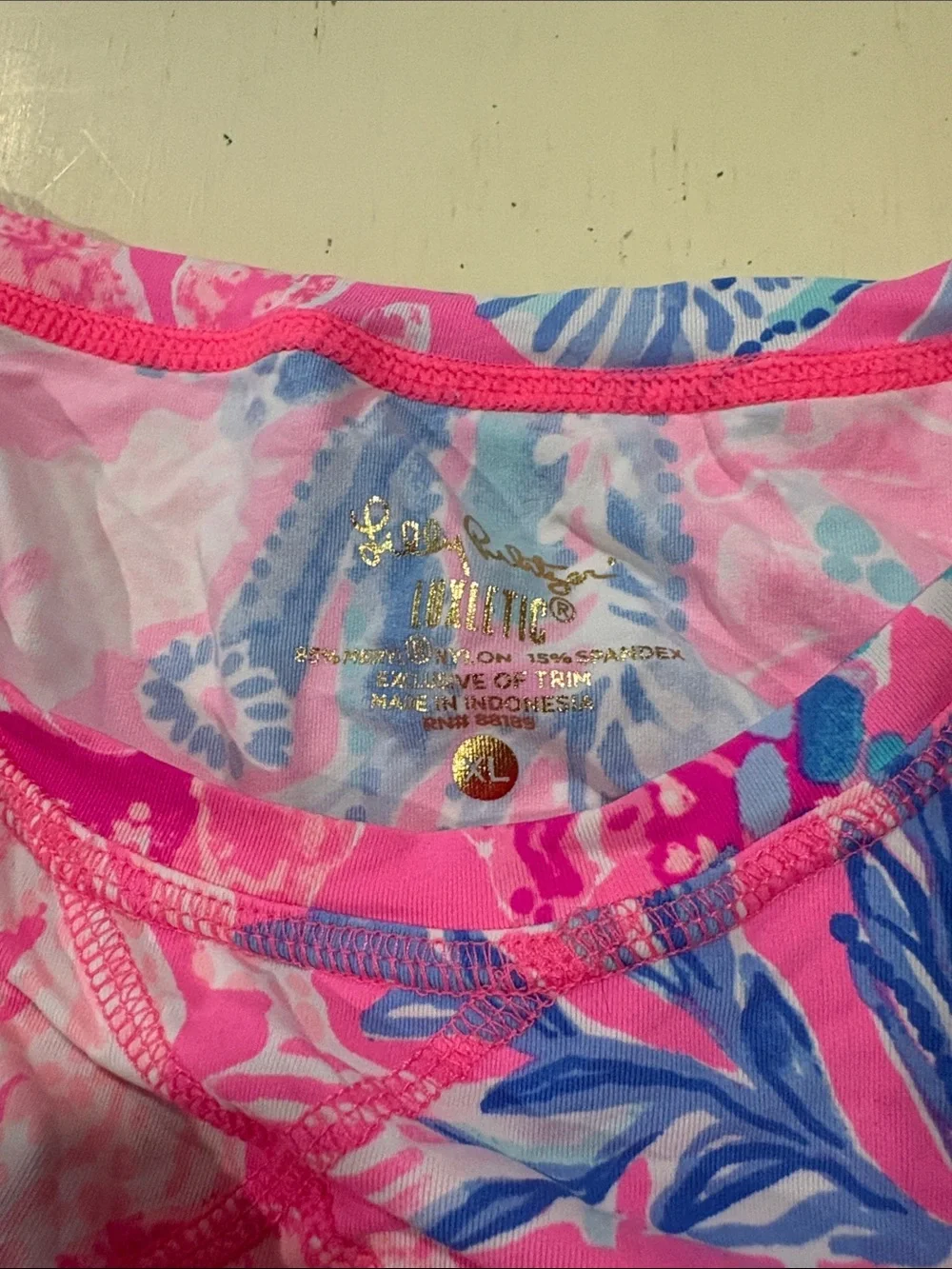 Lilly Pulitzer Rash Guard/Cover up XL - Picture 3 of 4